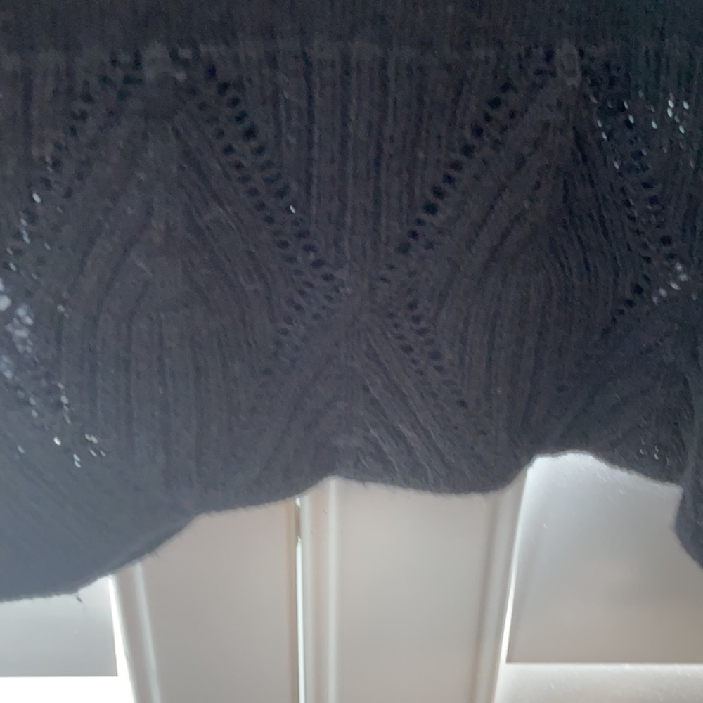 Loft | Black long-sleeve sweater with crochet hem | L